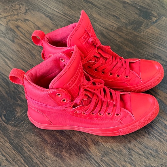 Converse Striking Red 🔴 High-Top Sneakers - Picture 4 of 16